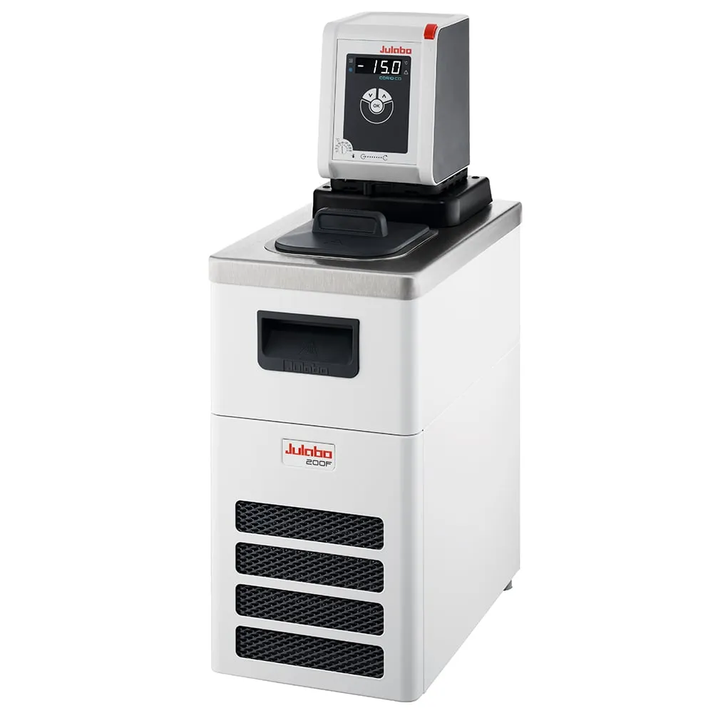 2-1999-11　High/Low Temperature Circulator -20℃ to 150℃　CD-200F