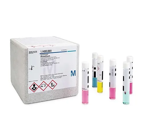 61-0312-70　Spectroquant(R) Photo Check Spectroquant(R) Set Of Standard Solution for Accuracy Check for Machine Series (445/446 Nm And 520/525 Nm, 690 Nm) (Round Cell Included), Traceable for NIST 114693 1Set　1.14693.0001