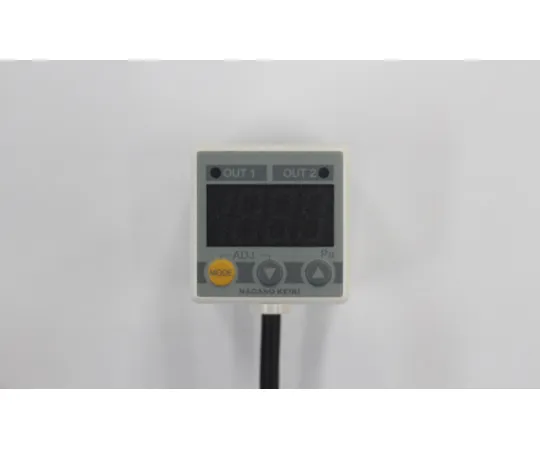 65-4313-99-20　Small Digital Differential Pressure Meter Analog Output 1~5 V DC 100 Pa with Inspection Certificate　GC30-101