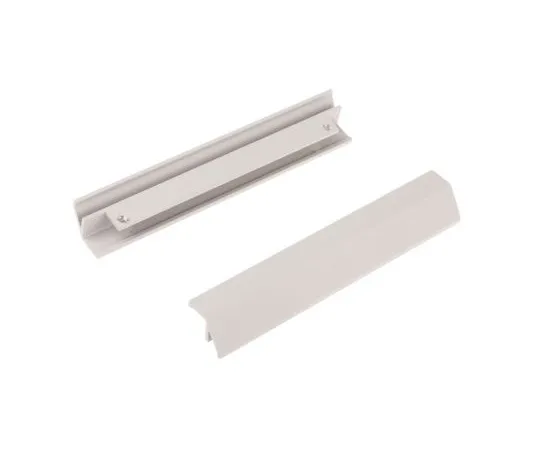 63-6570-81　RS PRO Front Trim Front Trim for *** with Diplomat Frame Case, 3U　179-235