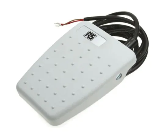 63-5122-62　General Purpose Foot Switch, Thermoplastic Momentary Single Pole Double Throw (SPDT) 1.75 A 24V IPX7　808-6982
