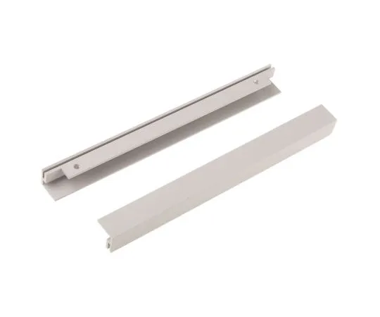 63-6570-79　RS PRO Front Trim Kit Front Trim Kit for *** with 19-Inch Rack Case, 4U　179-134