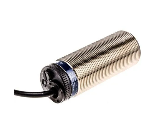 63-7549-46　Telemecanique Sensors Inductive Sensor 10 mm Detection, M30 x 1.5, PNP-NC, 81mm Length, 12 → 48 V dc supply　XSAV11373