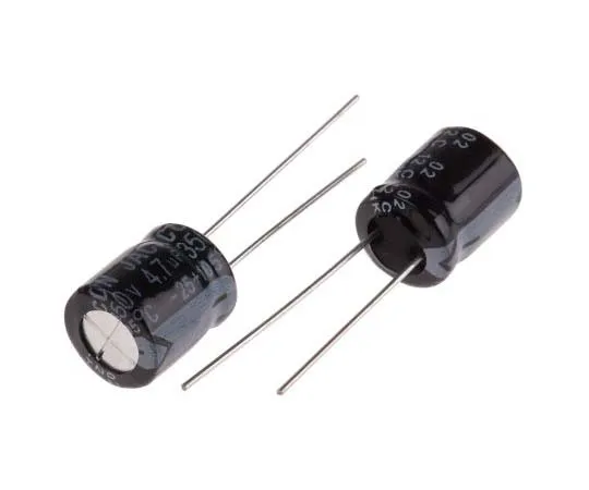 63-7738-18　RS PRO 4.7μF 350V dc Aluminium Electrolytic Capacitor, Through Hole 10 (Dia.) x 12mm +105°C 10mm 5mm 12mm　170-1308