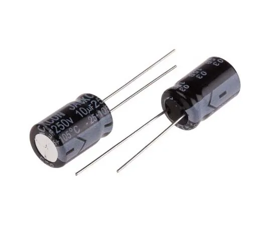 63-7738-14　RS PRO 10μF 250V dc Aluminium Electrolytic Capacitor, Through Hole 10 (Dia.) x 15mm +105°C 10mm 5mm 15mm　170-1304