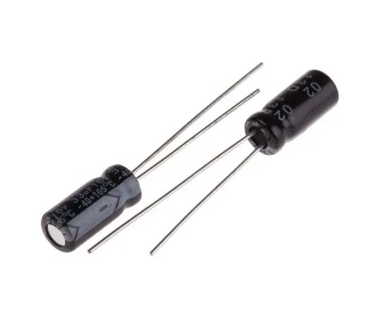63-7736-41　RS PRO 33μF 16V dc Aluminium Capacitors, Through Hole 5 (Dia.) x 11mm +105°C 5mm 2mm 11mm　173-0256