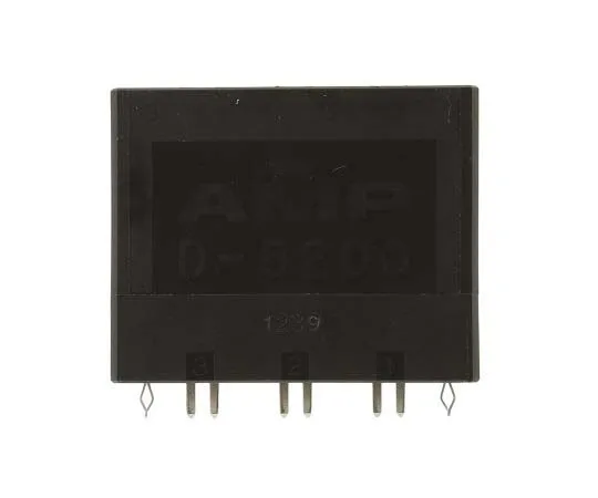 63-7726-61　TE Connectivity Dynamic 5000, 3 Way, 1 Row, Straight PCB Header　1-353082-2
